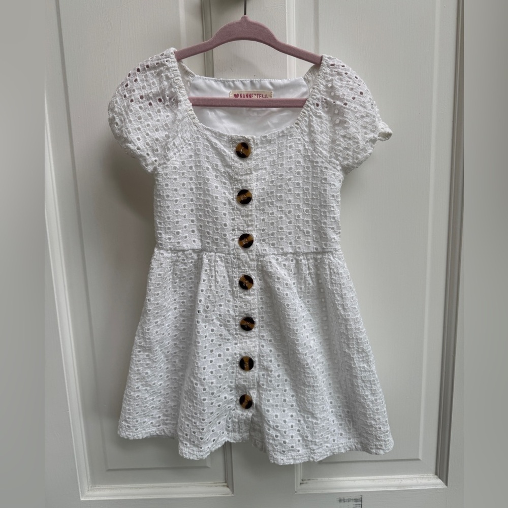 NWOT Nannette 4T Girls Kids White Short Sleeve Eyelet Dress with Brown Buttons